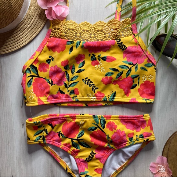 Billabong ☀️ Sun Dream Girls’ Floral Crochet Tropical Bikini Set 💕⛱️ - Picture 2 of 12